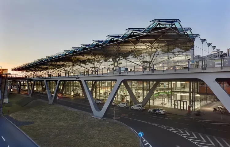 空港をサポートするEPCスチールターミナル