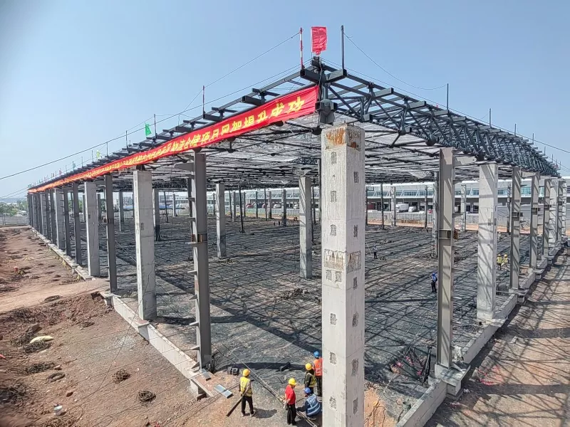 大規模鉄骨造倉庫建設
