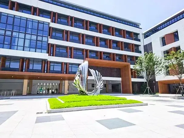 軽量鉄骨学校
