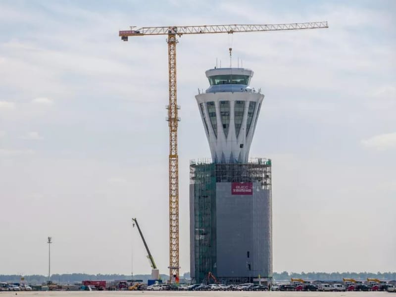 鉄骨造空港管制塔