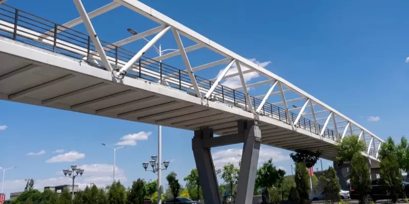 鉄骨都市歩道橋建設
