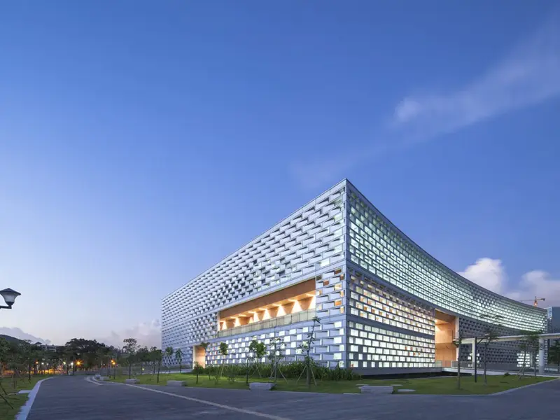 鉄骨学校図書館