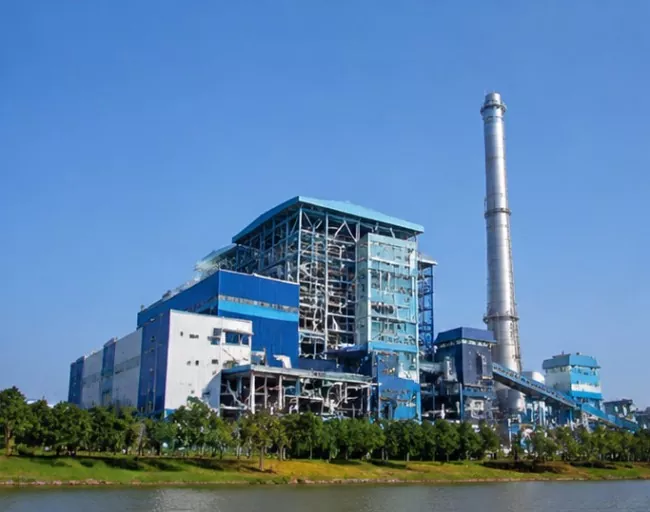 鉄骨造廃棄物焼却発電工場建設