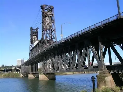 鋼製吊り橋